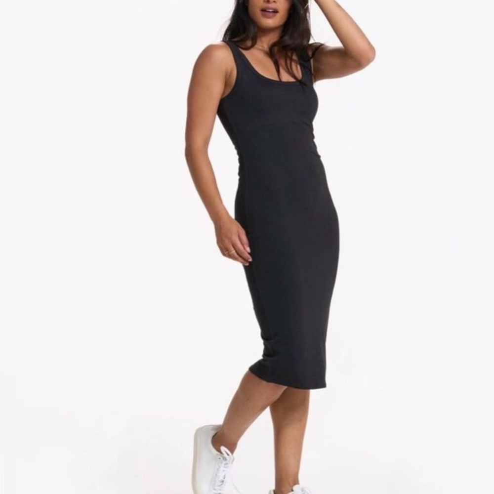 Vuori Halo Essential Dress, Black Heather, Size small